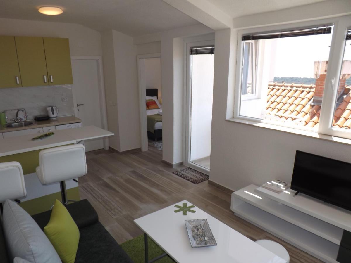 Panorama Apartment *